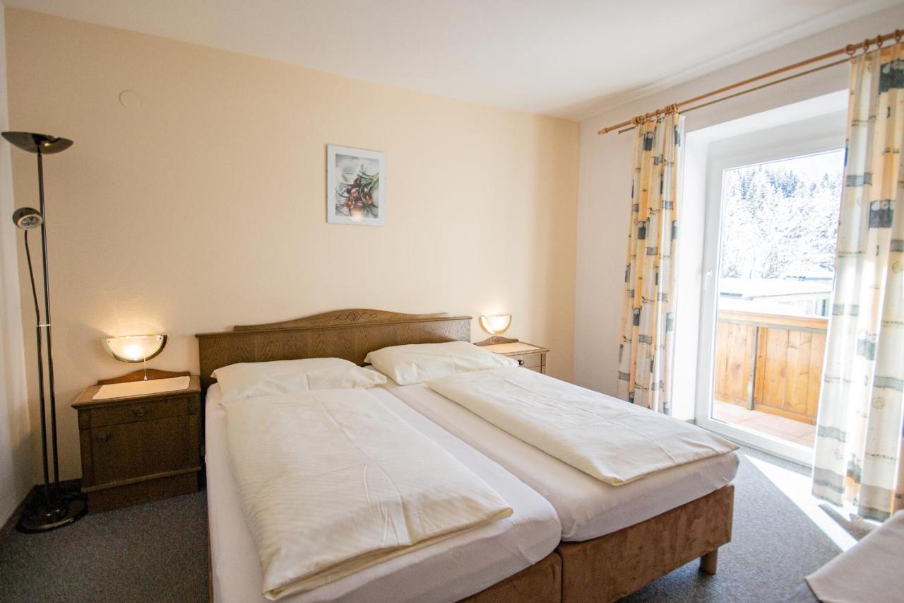 Pension Nina & Gasthof Alpenrose Gschnitz Exterior photo